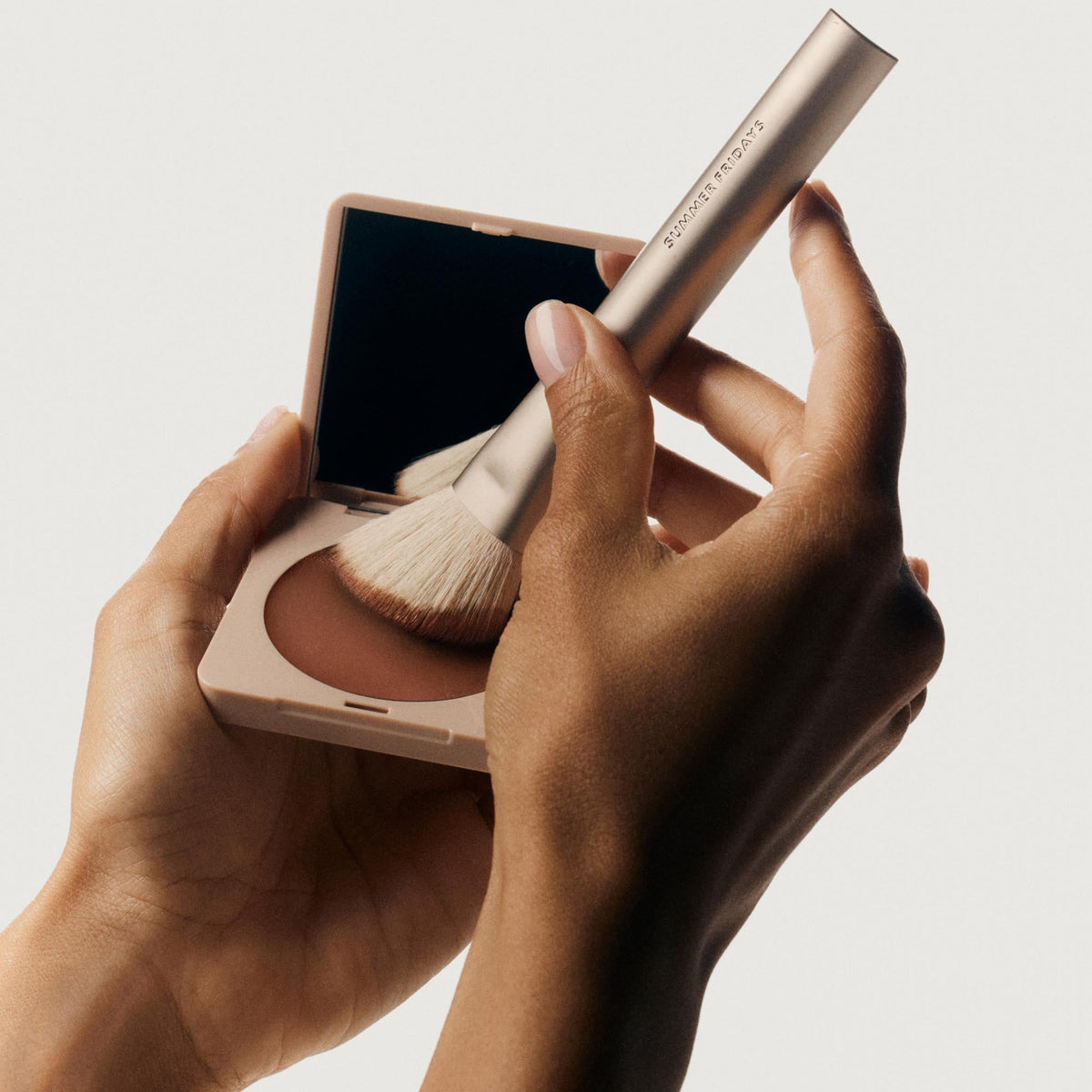 the-bronzer-brush-r7 Bronzer_Brush-3.jpg