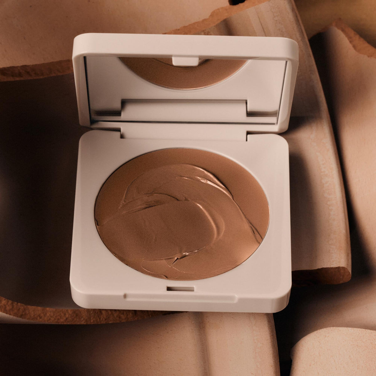 bronzer-butter-balm-clay-c7 Bronzer_Clayy-3.jpg