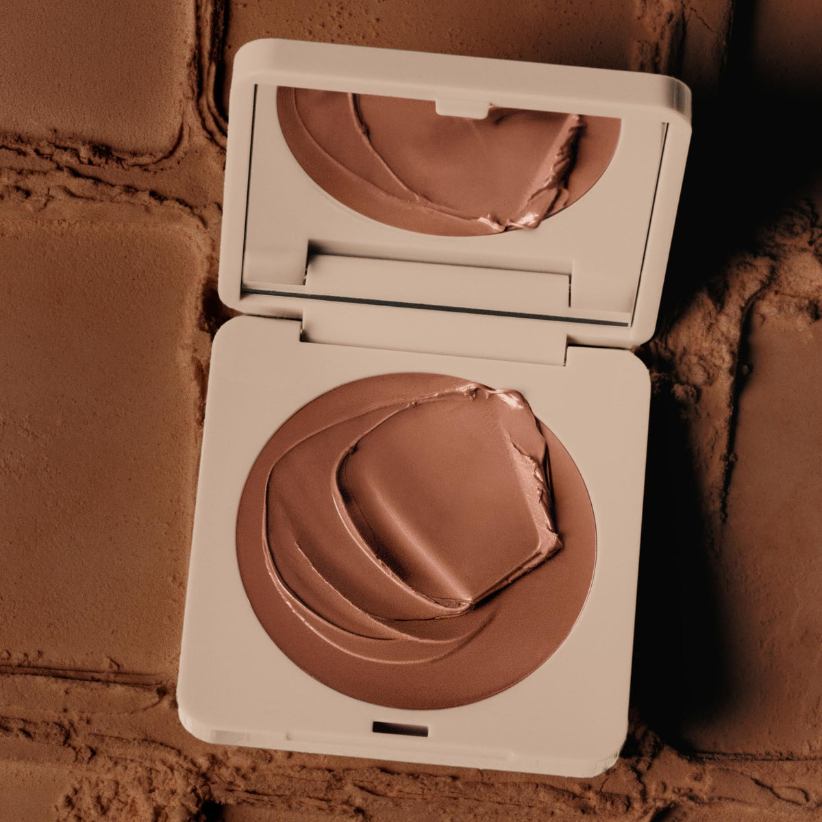 bronzer-butter-balm-desert-a9 Bronzer_Desert-3.jpg